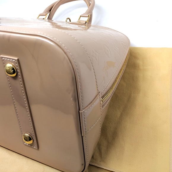 Auth Louis Vuitton Rose Angelique MORE PHOTOS - Picture 3 of 8